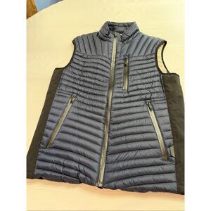 Tumi Men’s Navy Blue Down Vest Size Medium